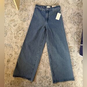 Universal Thread Wide Leg Ankle Jeans